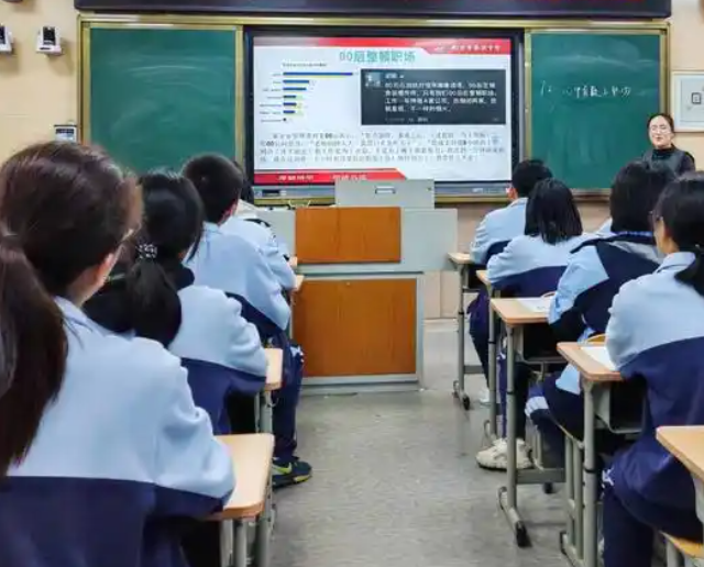 将庞大的差异教育理念转化为日常的实在画面需要坚实的实践途径 将庞大的差异教育理念转化为日常的实在画面需要坚实的实践途径