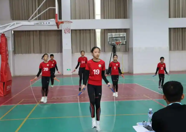 构建运动场景心思支撑一体化的育人新生态全面提高学生身心健康 构建运动场景心思支撑一体化的育人新生态全面提高学生身心健康